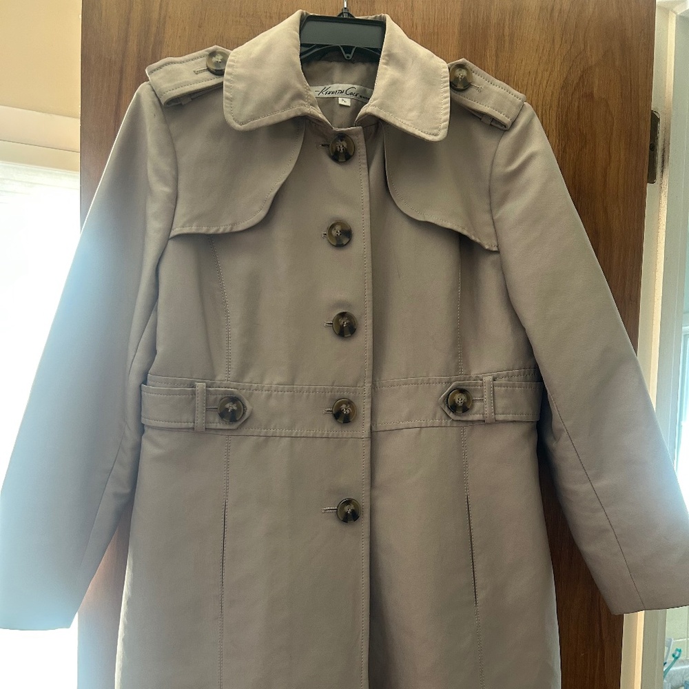 Women’s trench coat